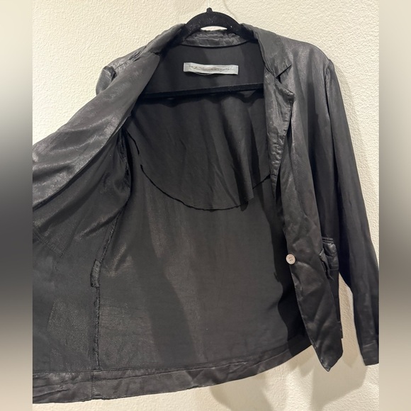 Raquel Allegra Black Satin Single Button Closure Fold Over Pocket Blazer Size 0 - Picture 8 of 15